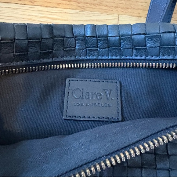Clare V woven grande fanny crossbody bag in black - Picture 7 of 9